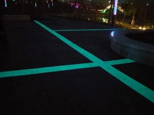 貴陽發(fā)光路面施工承包